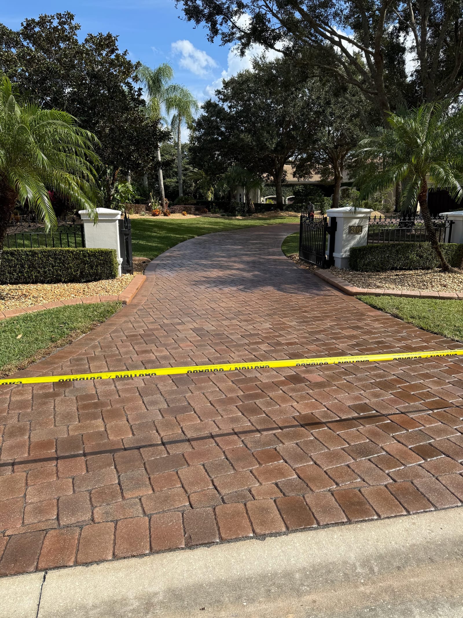 Fly-in property pavers after paver sealing by Wintz Enterprise