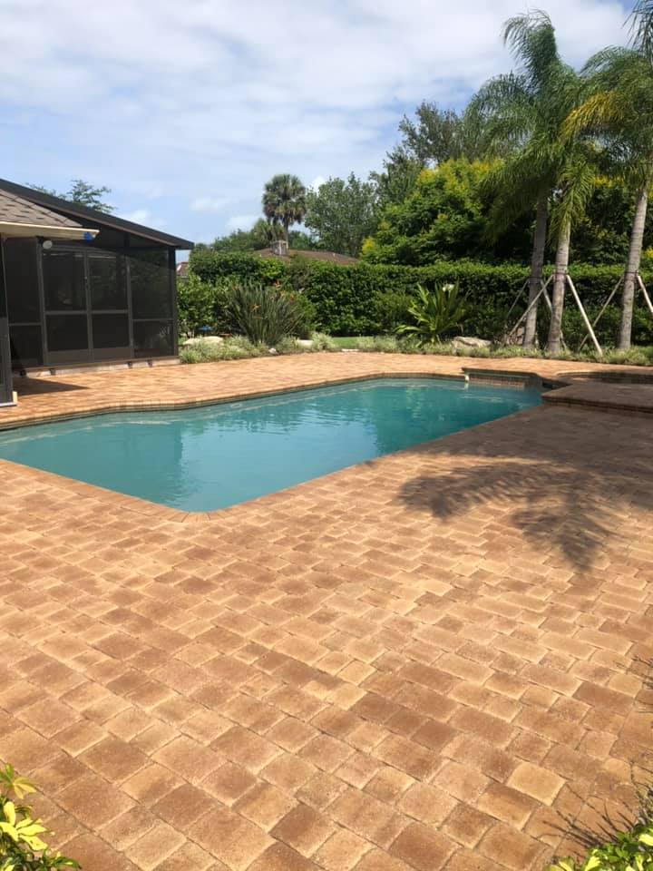 Pool deck pavers with rich color after sealing